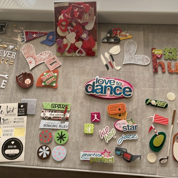 Large Scrapbooking & 3D sticker set - Picture 3 of 7